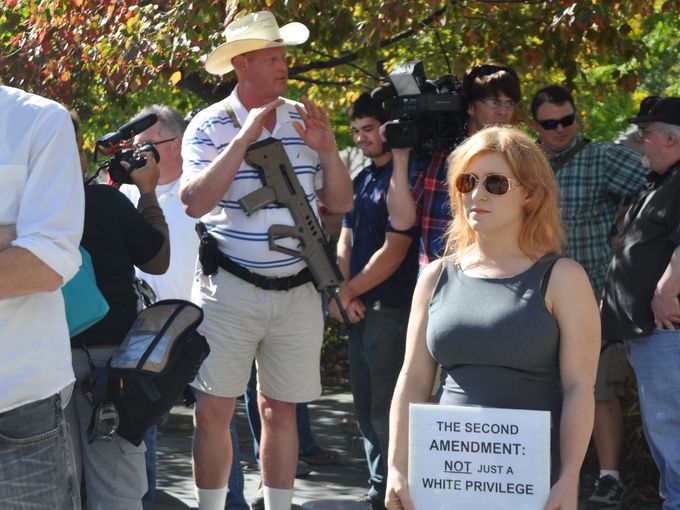 Armed “Extremists” Take to the Streets of St Louis