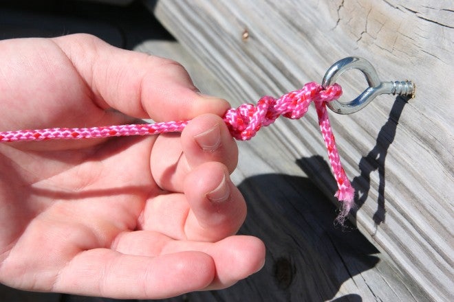 tighten-a-fishing-knot-correctly-alloutdoor