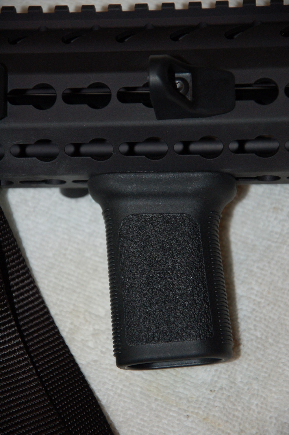 Angled VS Vertical AR Forend Grips