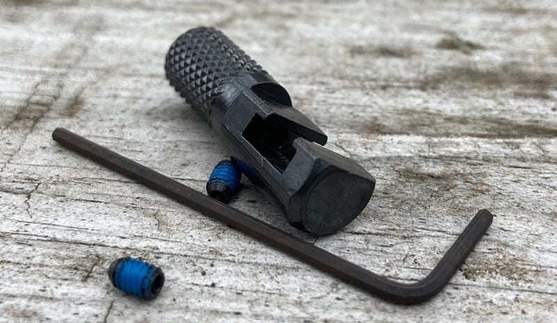 Knurled steel hammer spur extension is included, with wrench and set screws. (Photo © Russ Chastain)