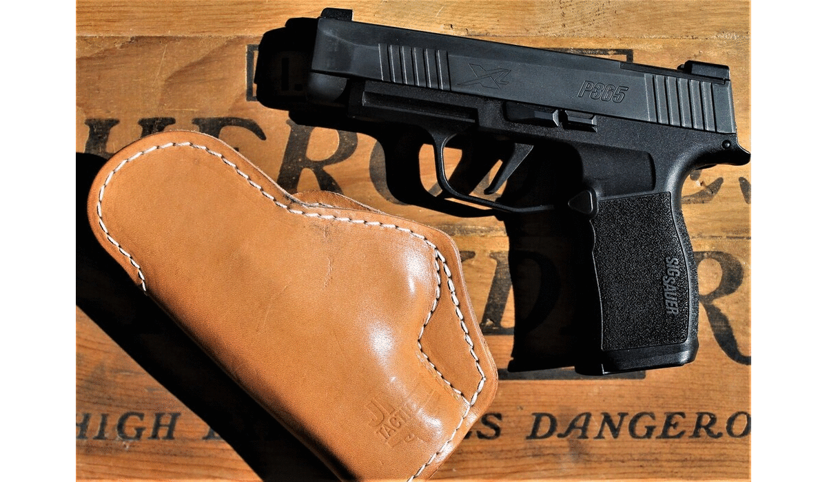 The SIG Sauer P365XL and the JM4 Tactical Holster