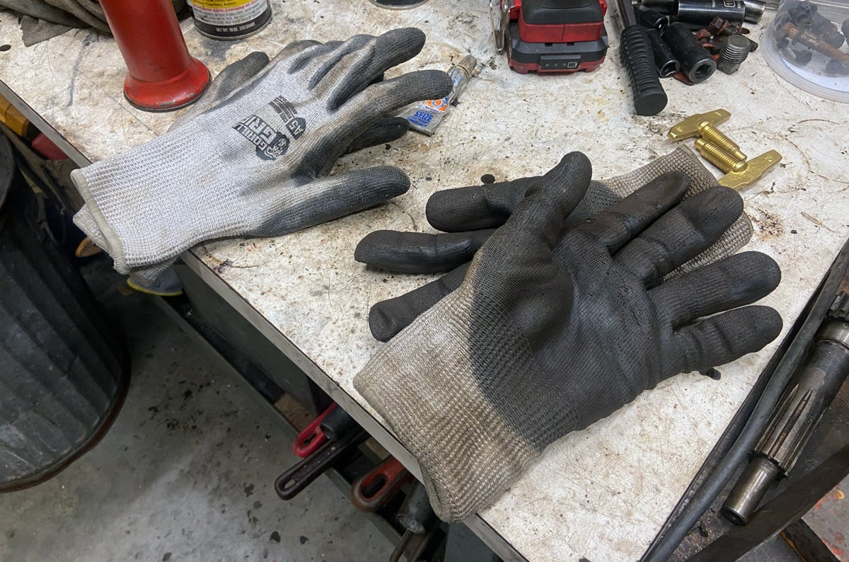 https://www.alloutdoor.com/wp-content/uploads/2021/02/gorilla-grip-cut-protection-gloves-03.jpg