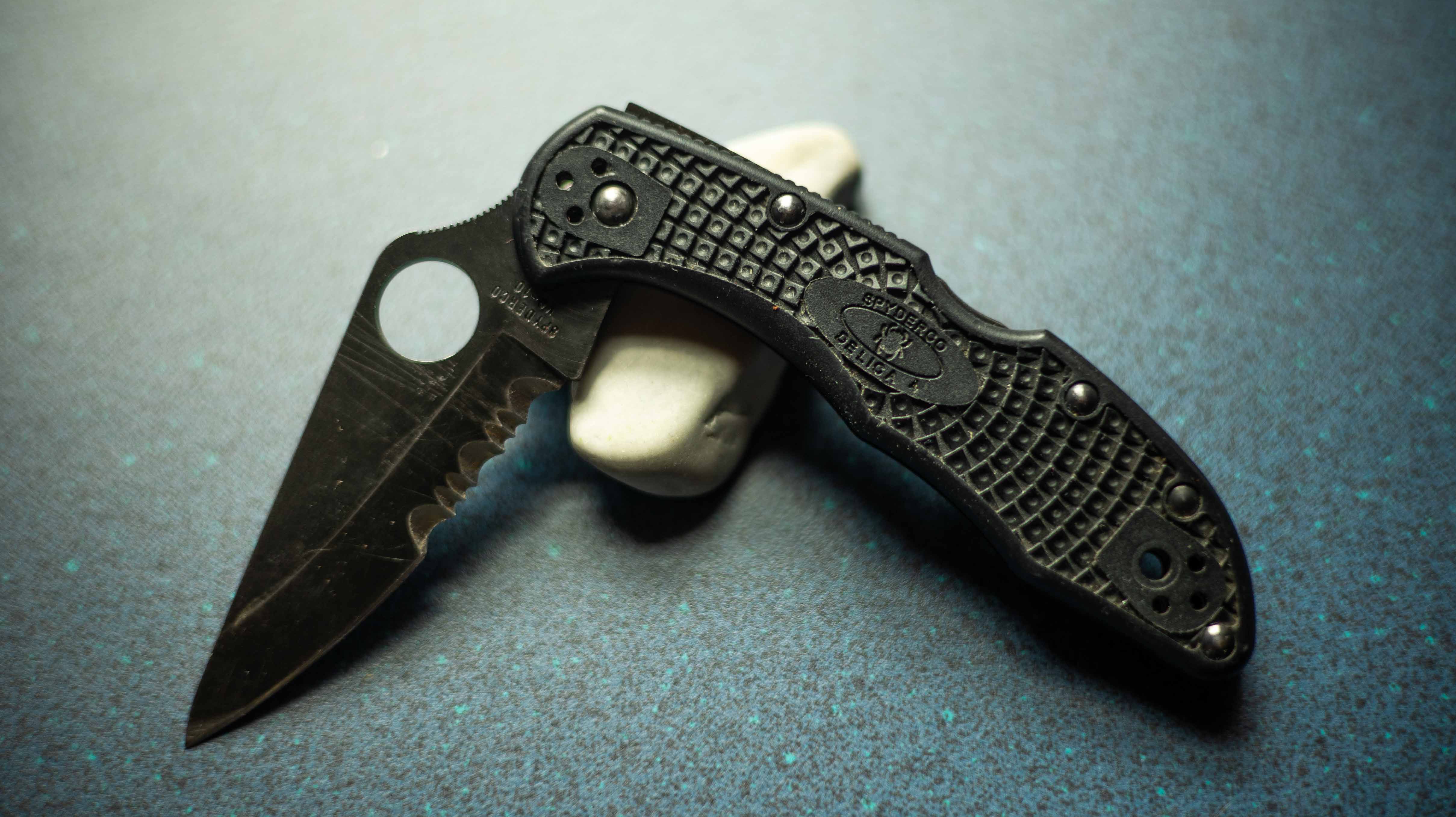 AllOutdoor Review: Spyderco Delica 4 Restoration - "Gas Station Special"