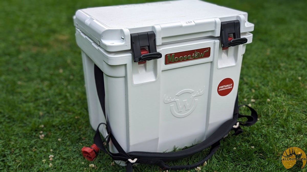 Pelican 55 best sale qt cooler