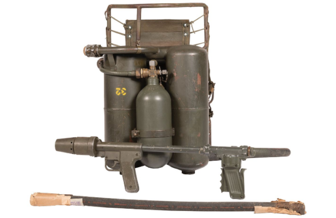 POTD: That is Hot – The US M2A1-2 Flamethrower