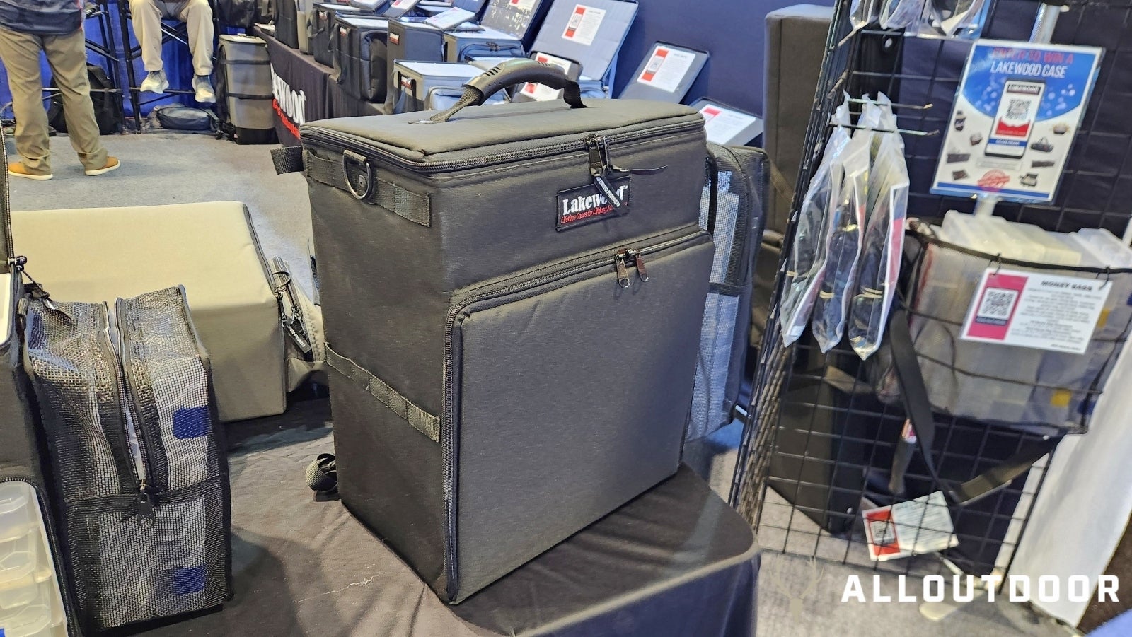 [ICAST 2024] Lakewood's NEW Mini Magnum and Magnum Tackle Box