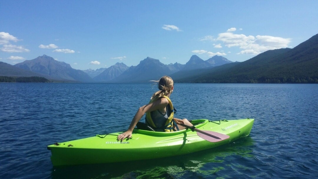 Streamline your Stream Time with this Guide to Effortless Kayak Transport