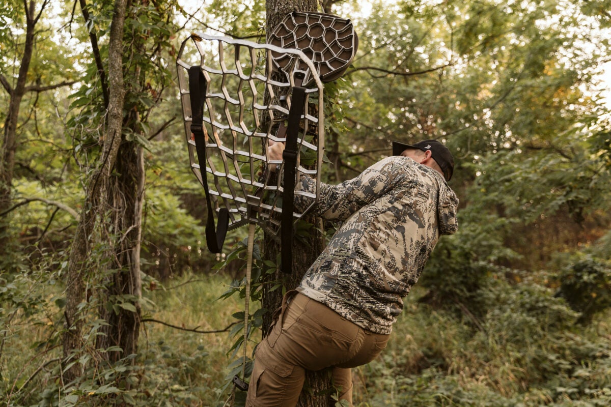 How to Prep for Unexpected Outdoor Dangers during Hunting Season