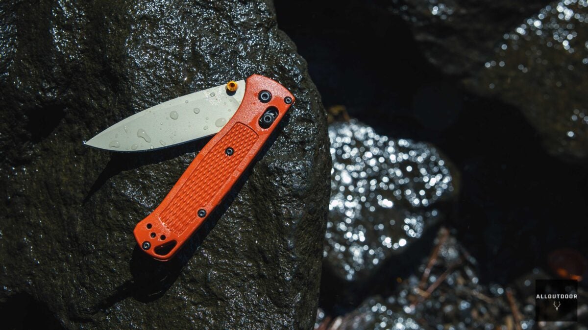 AllOutdoor Review – Benchmade Bugout with Rust Orange Grivory Grips